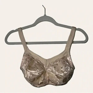 0301. WACOAL 34DDD BRA NUDE COLOR FLORAL ADJUSTABLE STRAPS NOTPADDED